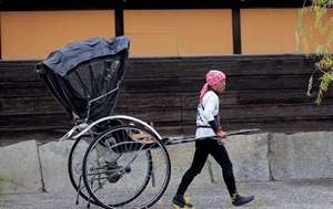 汽車的前驅(qū)和后驅(qū)的區(qū)別和優(yōu)缺點