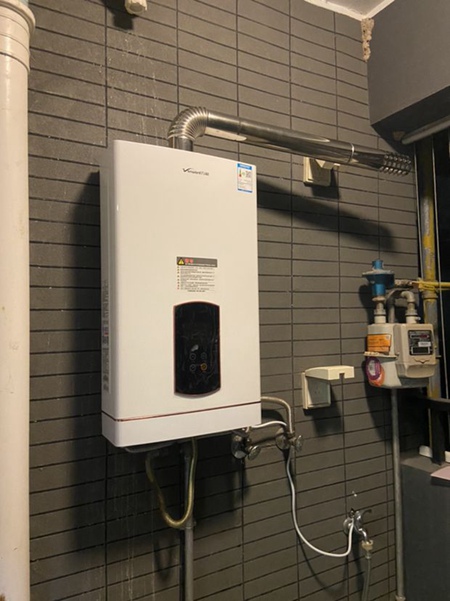 燃?xì)鉄崴髟邳c(diǎn)火的時(shí)候出現(xiàn)爆燃聲怎么辦?