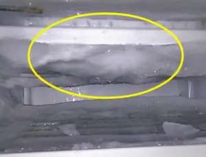 冰箱保鮮室結(jié)冰的原因？