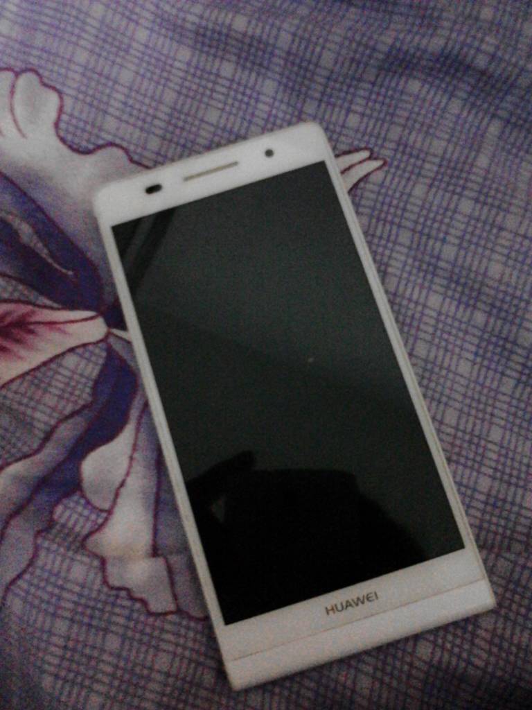 手機(jī)黑屏如何處理？