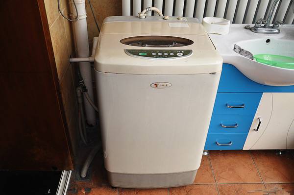 如何解決洗衣機(jī)e3的故障？