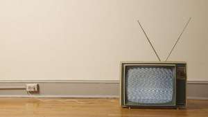 液晶電視沾上灰塵怎么辦 液晶電視該怎么清洗