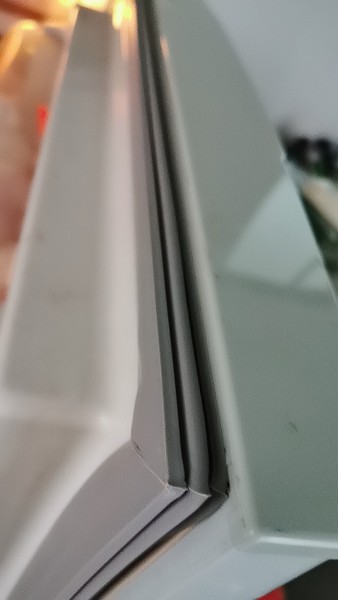 冰箱外面發燙是怎么回事