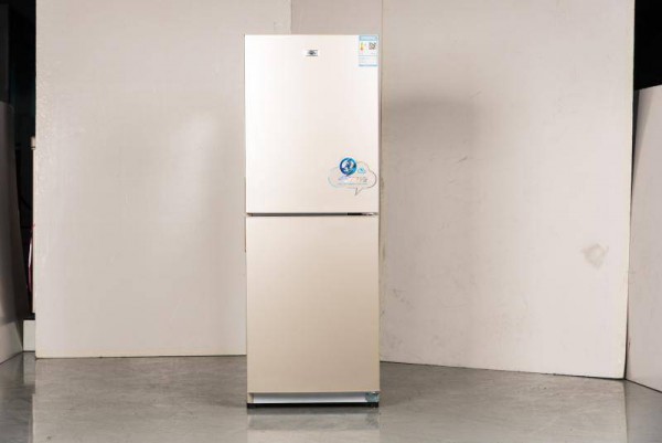 電冰箱通電后無反應是怎么回事？