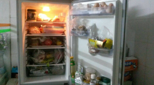 冰箱風(fēng)扇響怎么回事?