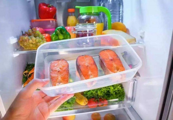 廚房四開門冰柜維護保養(yǎng)介紹