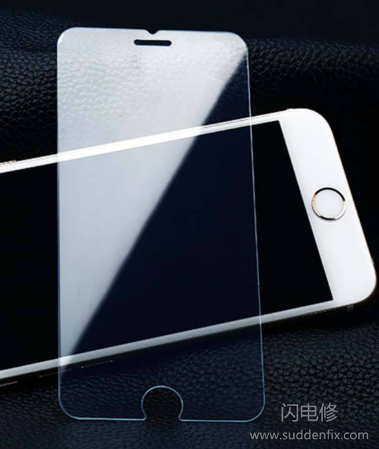 手機“裸奔”需謹慎,為何幾千塊錢的手機屏幕不如鋼化膜耐刮?