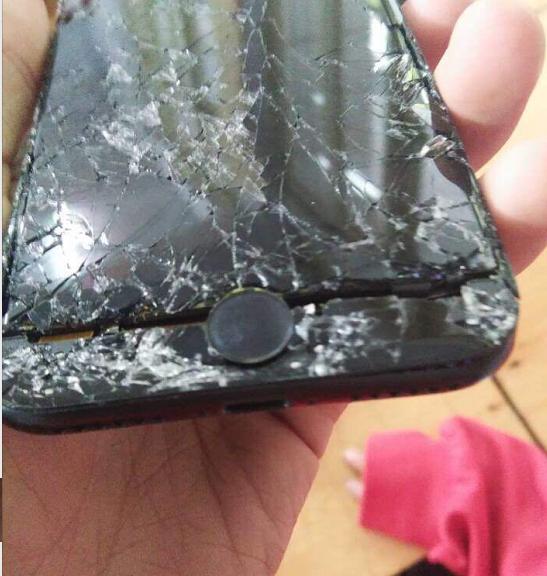 蘋(píng)果7嚴(yán)重?fù)p壞