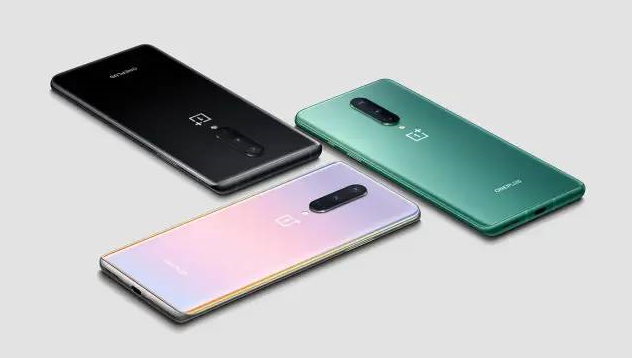 一加8系列正式發布，售價3999元起，屏幕依舊是亮點！