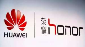遭美國(guó)打壓后華為開(kāi)始自救,正式對(duì)外出售榮耀!