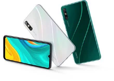 zui近被反諷為“安卓機皇”，華為暢享10e真的是智商稅？