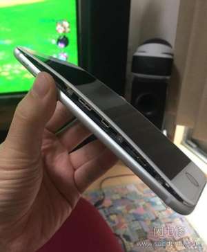 iPhone?8又出事故-手機電池為何會鼓包？