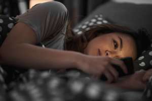 蘋果新專利曝光，喜歡躺著玩手機(jī)的人注意了！