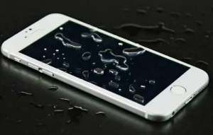 手機屏幕失靈？除了硬件損壞還有這幾種原因