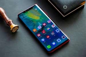 手機(jī)屏幕上面出現(xiàn)黑色方塊,是怎么回事?