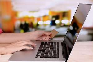 怎么設(shè)置兩臺(tái)電腦共享文件？?jī)蓚€(gè)電腦共享文件怎么設(shè)置？