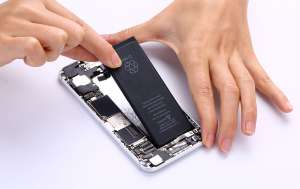 手機(jī)換電池是選擇官方還是選擇第三方？